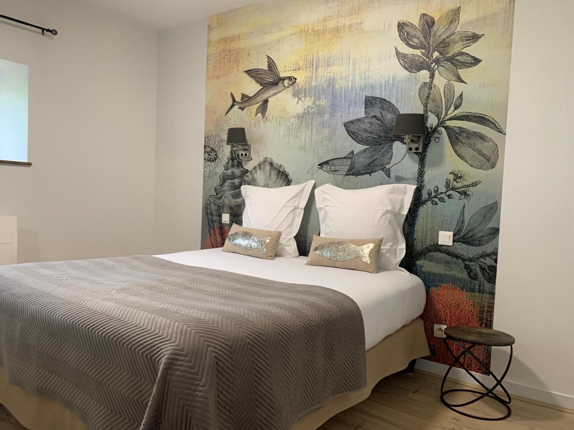 Hotel Manoir De Rigourdaine 3*